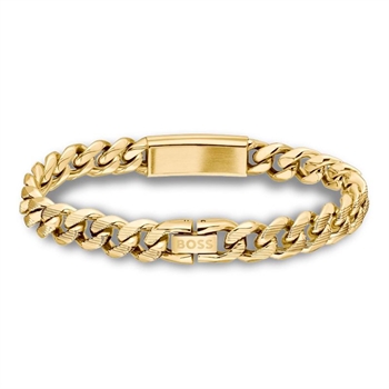 Stilfuldt armbånd i guldtone med logo fra BOSS.