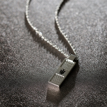 Stålhalskæde fra Maserati med Ikonisk Dogtag