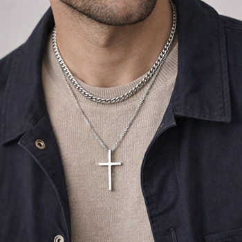 Halskæde Dobbelt design med Kors & sølvtonet kæde 5mm