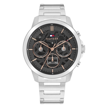 Lækkert sølvtonet quartz ur fra Tommy Hilfiger med sort skive