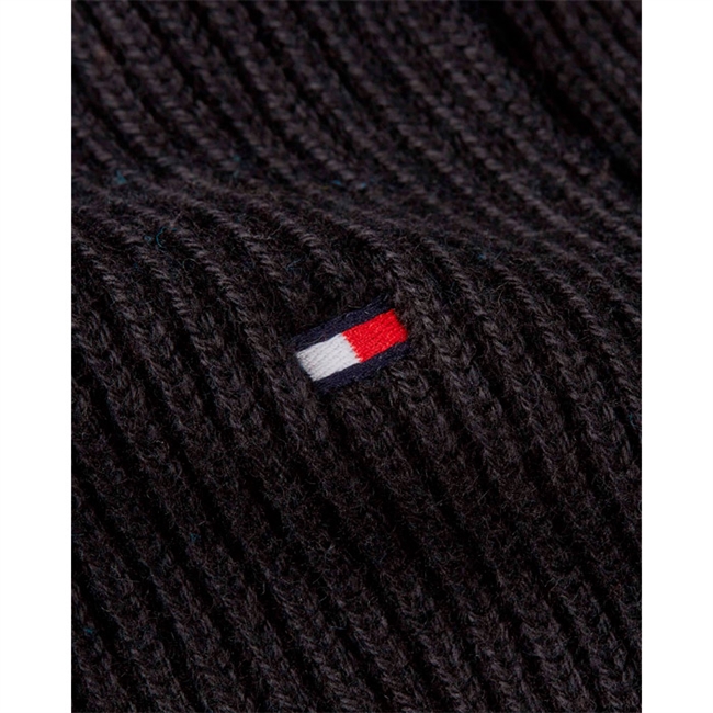 Lækkert Sort Tommy Hilfiger Halstørklæde med logo