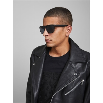 Smarte sorte solbriller fra Jack & Jones.