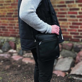 Still Nordic Clean Zip Messenger Taske Sort