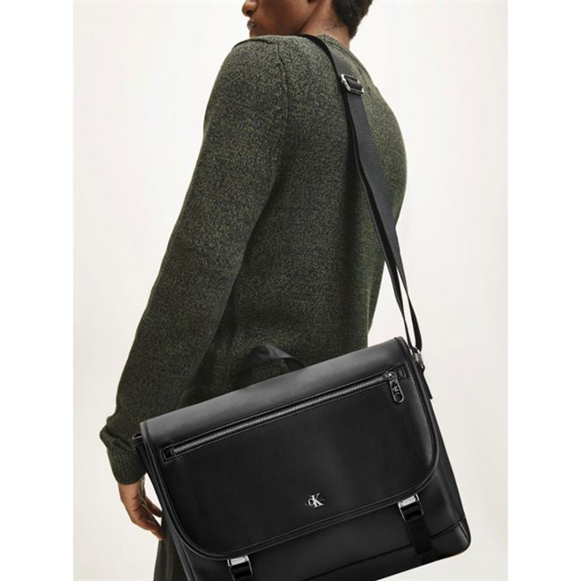 Calvin Klein Flap Messenger Taske Sort