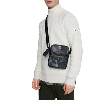 Tommy Hilfiger Elevated Nylon Camo Mini Reporter