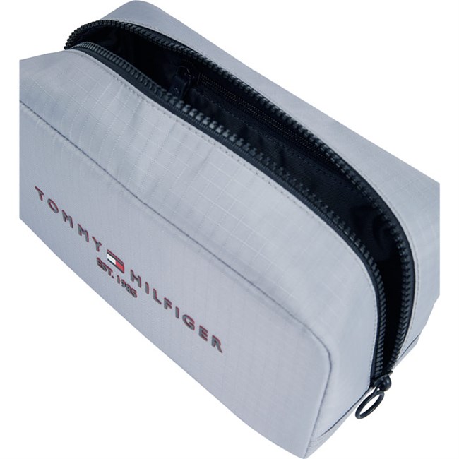  Tommy Hilfiger Recycled Established Washbag