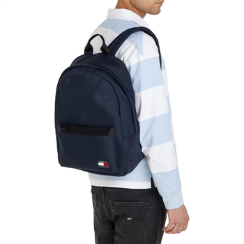 Lækker blå rygsæk fra Tommy Hilfiger.