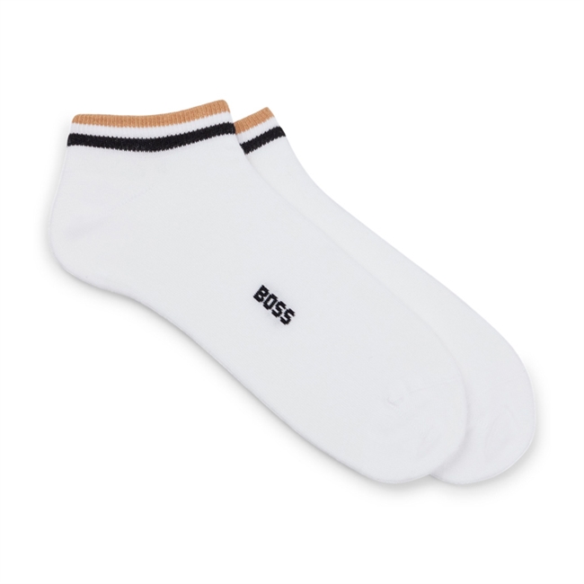 2-pak hvide ankel sokker fra BOSS med logo og detaljer