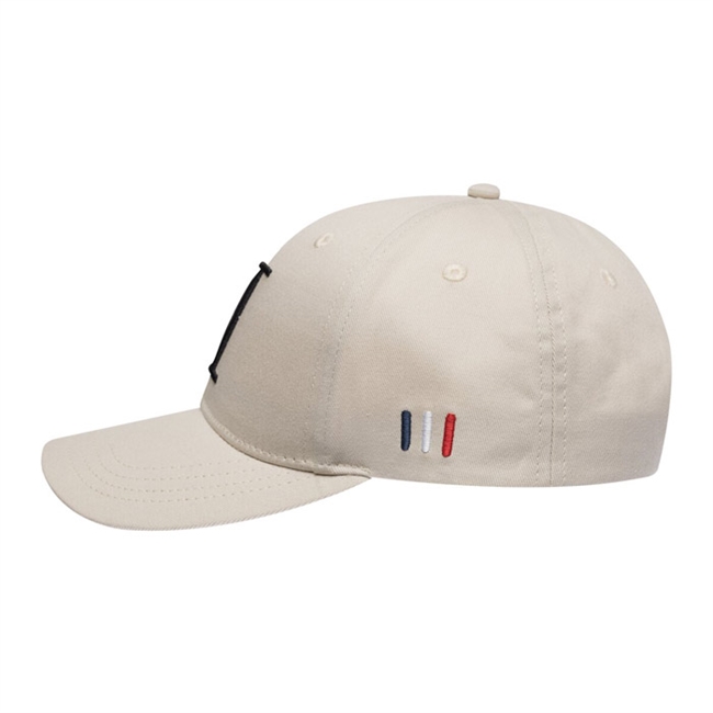 Klassisk hvid cap med sort broderet logo fra Les Deux.