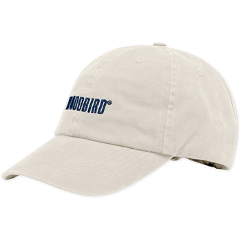 Smart cap i sand farve med lille blåt logo fra Woodbird.