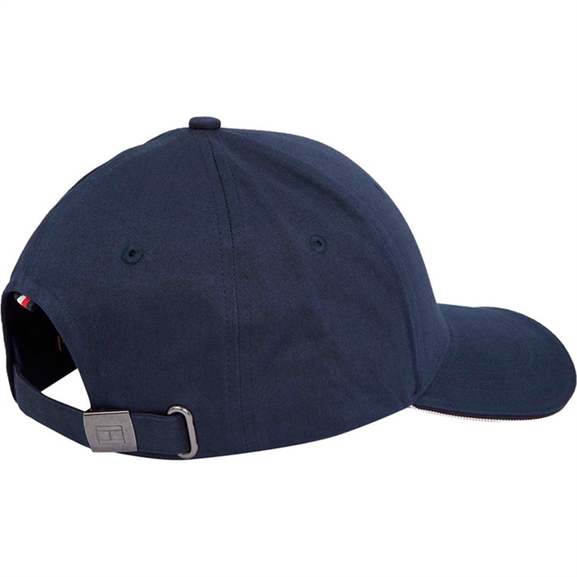Flot og stilfuld blå cap med lille logo fra Tommy Hilfiger.