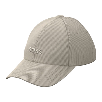 Pæn cap i sand farve fra BOSS med logo