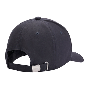 Pæn basic cap i navy fra BOSS med logo