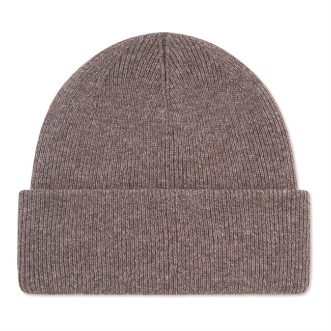 Pæn grå beanie fra Les Deux med broderet logo i fronten