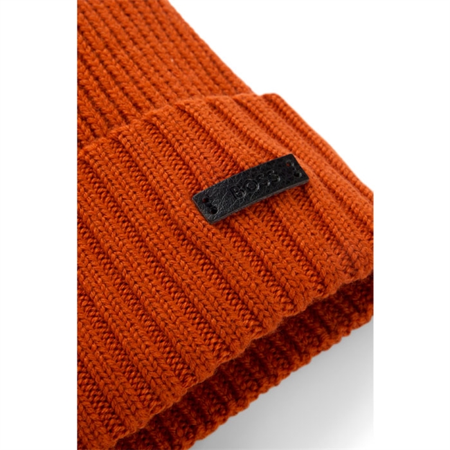 Lækker orange hue med logo fra BOSS