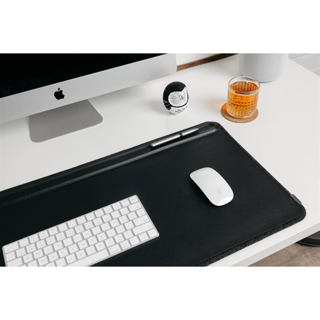 Skriveunderlag M Sort Orbirkey Desk Mat Medium