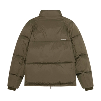 Lækker og behagelig puffer jakke i mørkegrøn med logo på fronten fra Bareen