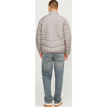Behagelig smart jakke i lys sand farve fra Jack & Jones