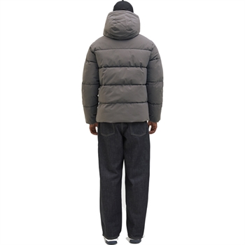 Lækker og behagelig puffer jakke i grå fra Jack & Jones
