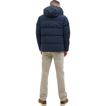 Lækker og behagelig puffer jakke i navy fra Jack & Jones