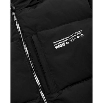 Moderne sort puffer jakke fra Woodbird
