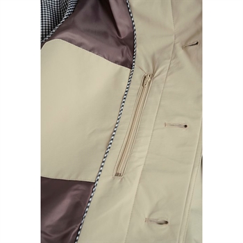Stilfuld beige frakke fra Matinique