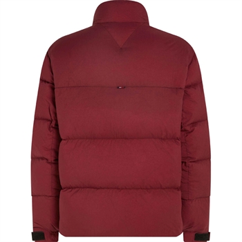 Smart Rød Dunjakke fra Tommy Hilfiger.