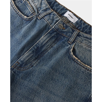 Moderne loose fit jeans i støvet blå fra Bareen