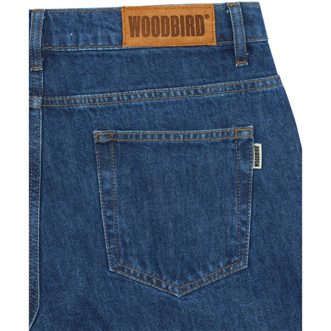 Moderne 90\'s rinse jeans i mørkeblå fra Woodbird