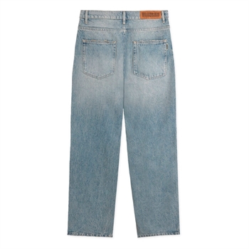 Moderne relaxed fit jeans i støvet blå fra Woodbird