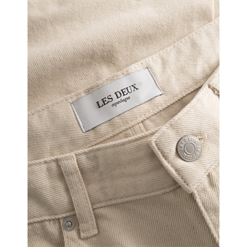 Lækre beige farvede jeans fra Les Deux.