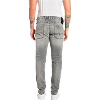 Lækre grå jeans fra Replay med deres velkendte Hyperflex og gode vaskede detaljer