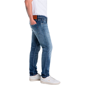 Lækre blå jeans fra Replay med smarte vaskede og ripped detaljer