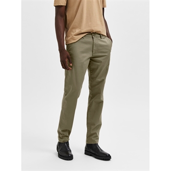 Sandfarvet stretch chinos fra Selected