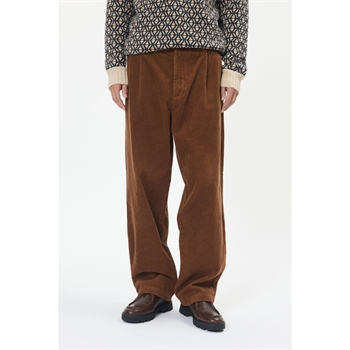 Moderne pleat bukser i brun fra Matinique