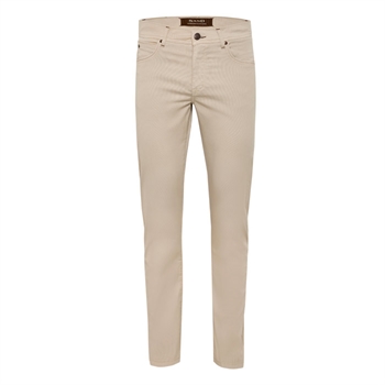 Lækker pants fra Sand i i lys sand farve med stretch.