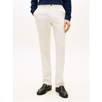 Klassiske straight fit chino bukser i beige fra Tommy Hilfiger