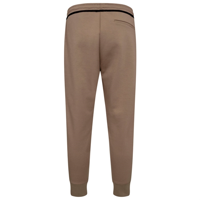 Smarte og moderne grønne sweatpants fra BOSS.