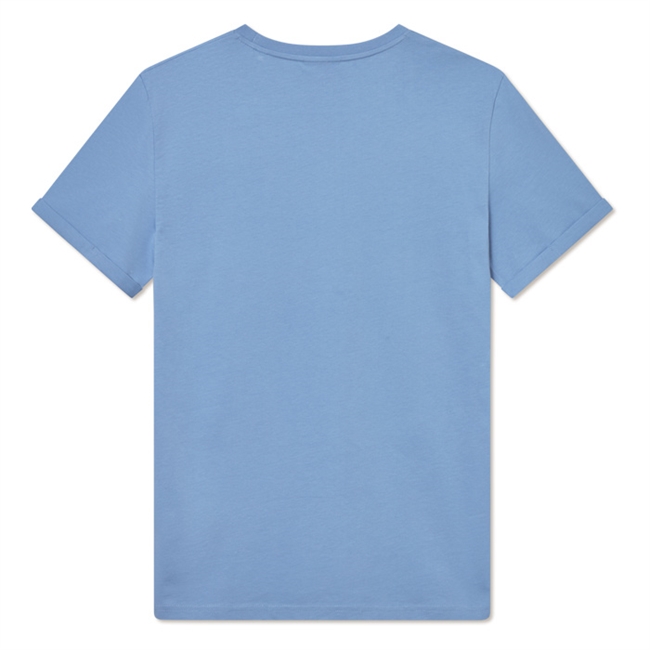 Klassisk lyseblå t-shirt med logo på brystet fra Les Deux