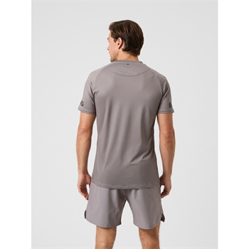 Moderne sports t-shirt i grå fra Björn Borg med logo på ærmerne