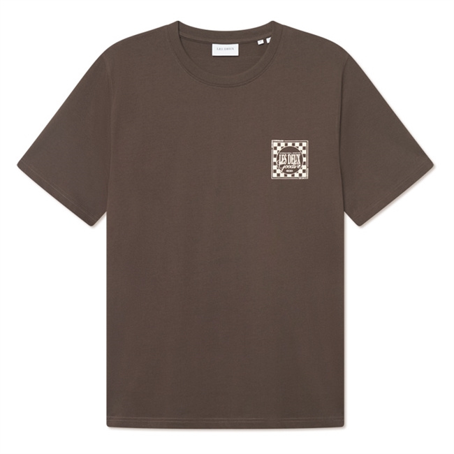 Moderne mørkebrun t-shirt fra Les Deux med matchende grafisk print bagpå og foran