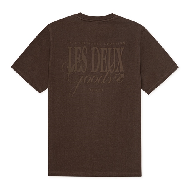 Moderne brun t-shirt med smart print ved brystet og på ryggen fra Les Deux