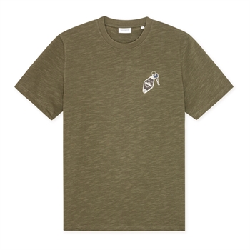 Moderne grøn t-shirt med ikonisk logo på brystet fra Les Deux