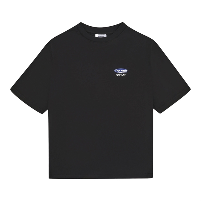 Moderne sort oversized t-shirt med print på fronten og ryggen fra Bareen