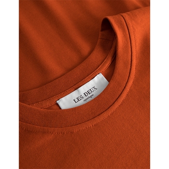 Relaxed Fit Les Deux T-Shirt i Orange.