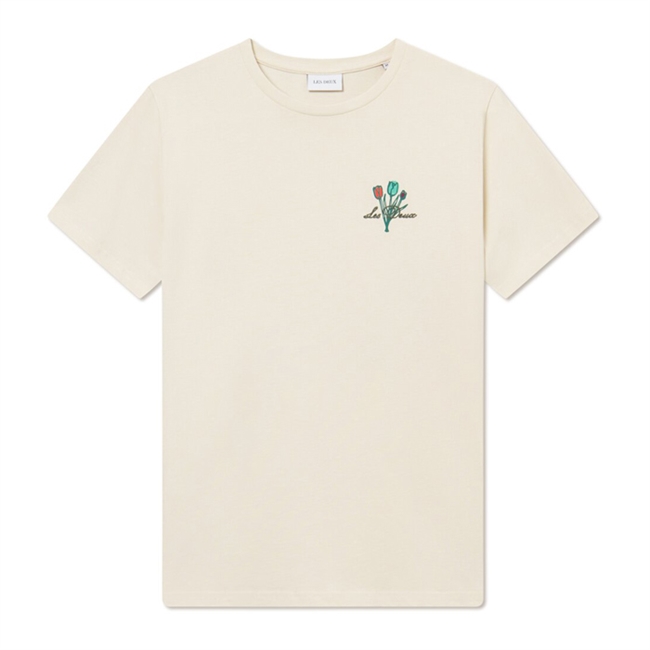 Lækker beige t-shirt med print på ryggen fra Les Deux