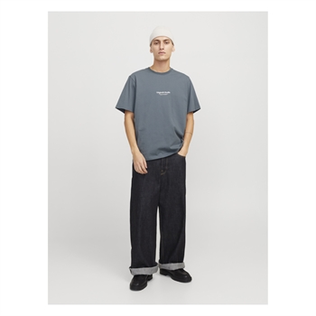 Lækker crew neck t-shirt i støvet grå fra Jack & Jones