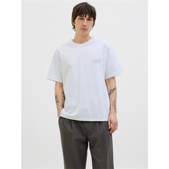 Moderne hvid t-shirt med print på ryggen fra Jack & Jones