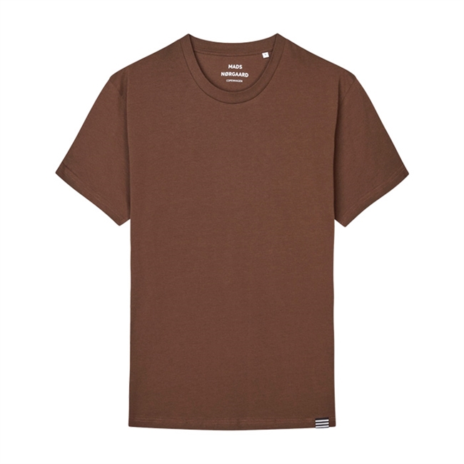 Klassisk pæn t-shirt i mørkebrun fra Mads Nørgaard