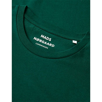 Pæn mørkegrøn t-shirt fra Mads Nørgaard